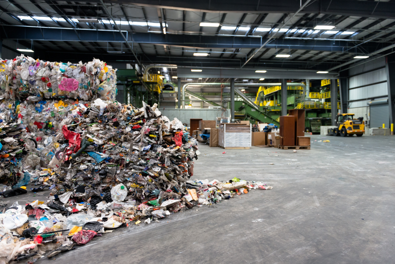 Illustration for article titled A Tour of the Largest Commingled Recycling Plant in the U.S.